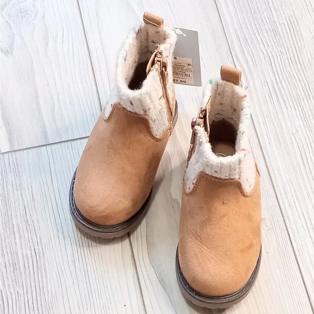 (19-3968)  Cat & Jack Boots Sz 5